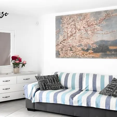 B-rent Sun Cerezo Pool *