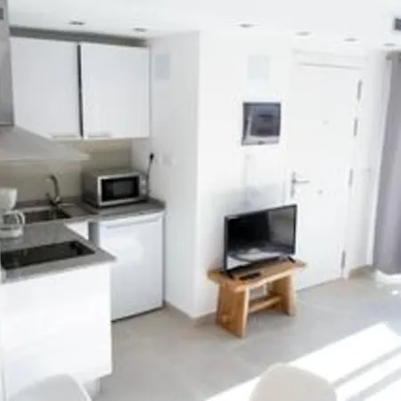 B-rent Sun Cerezo Pool Apartment *