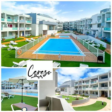 B-rent Sun Cerezo Pool Apartment *