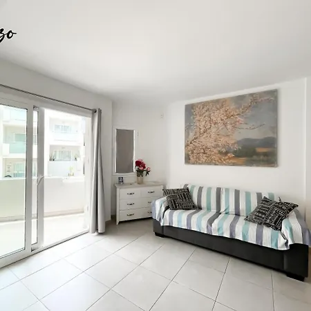 B-rent Sun Cerezo Pool Corralejo